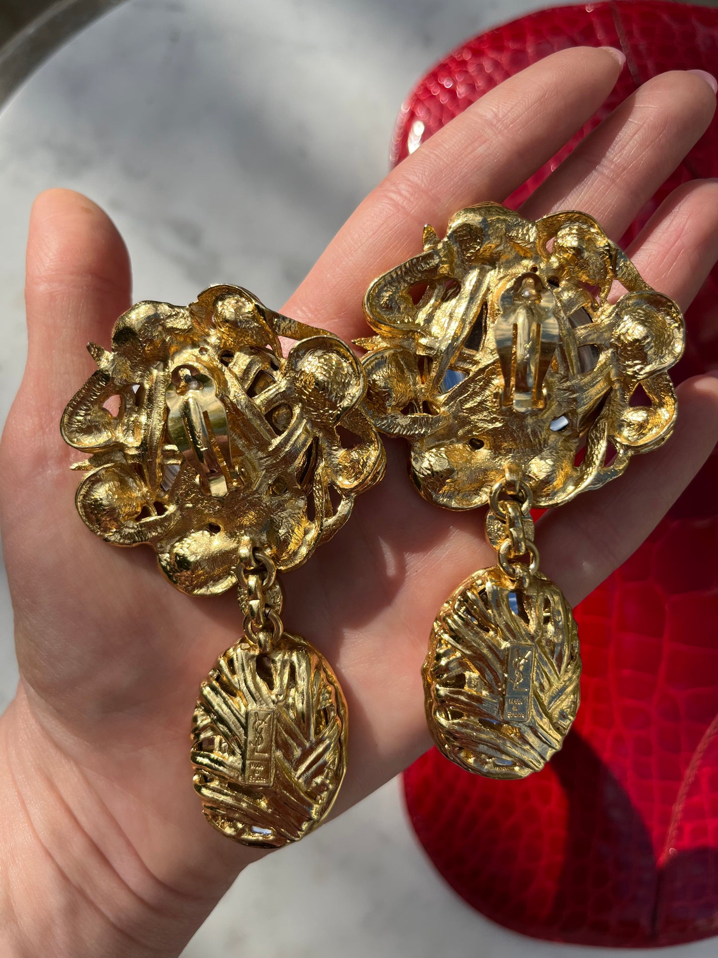 Yves Saint Laurent vintage clips on earrings « Cadix »