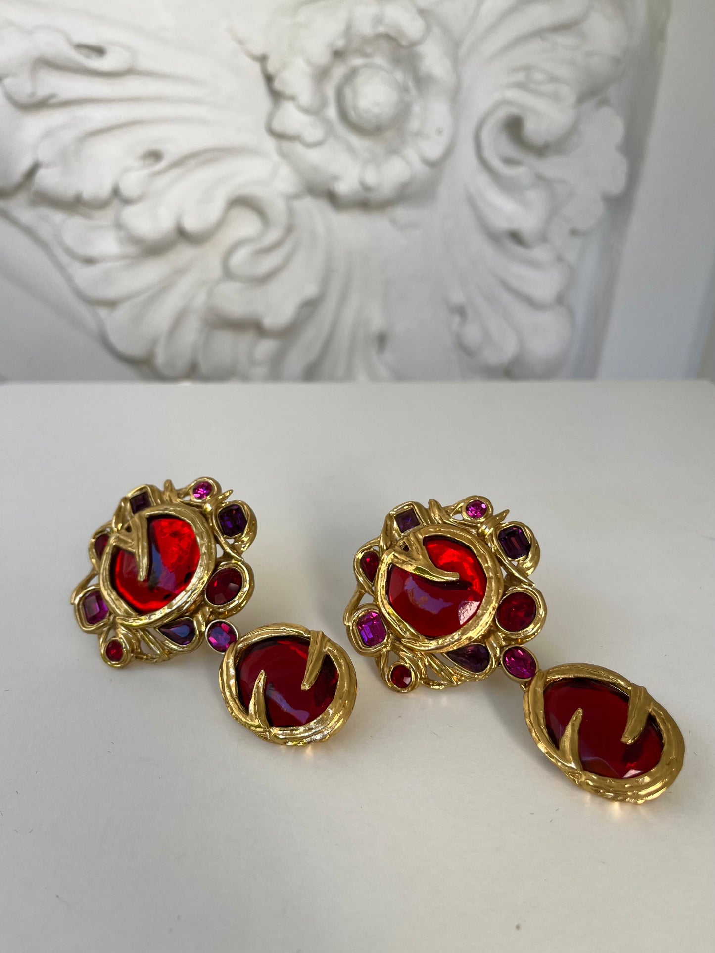 Yves Saint Laurent vintage clips on earrings « Cadix »