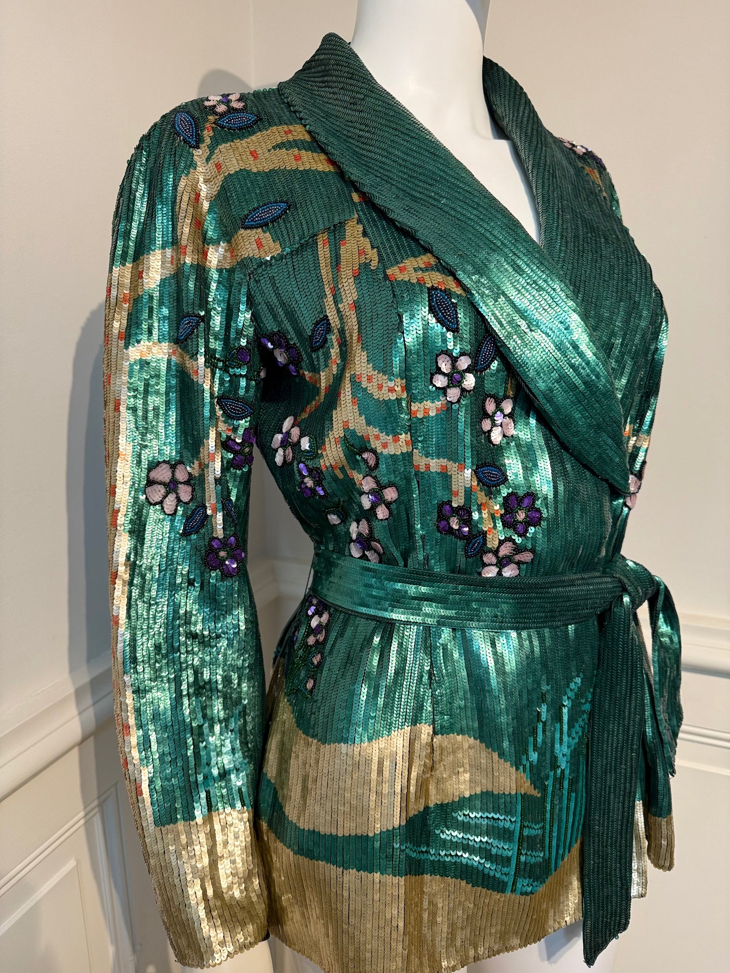 Rare Vintage Valentino Garavani AW 1993 Runway evening embroidered beaded jacket