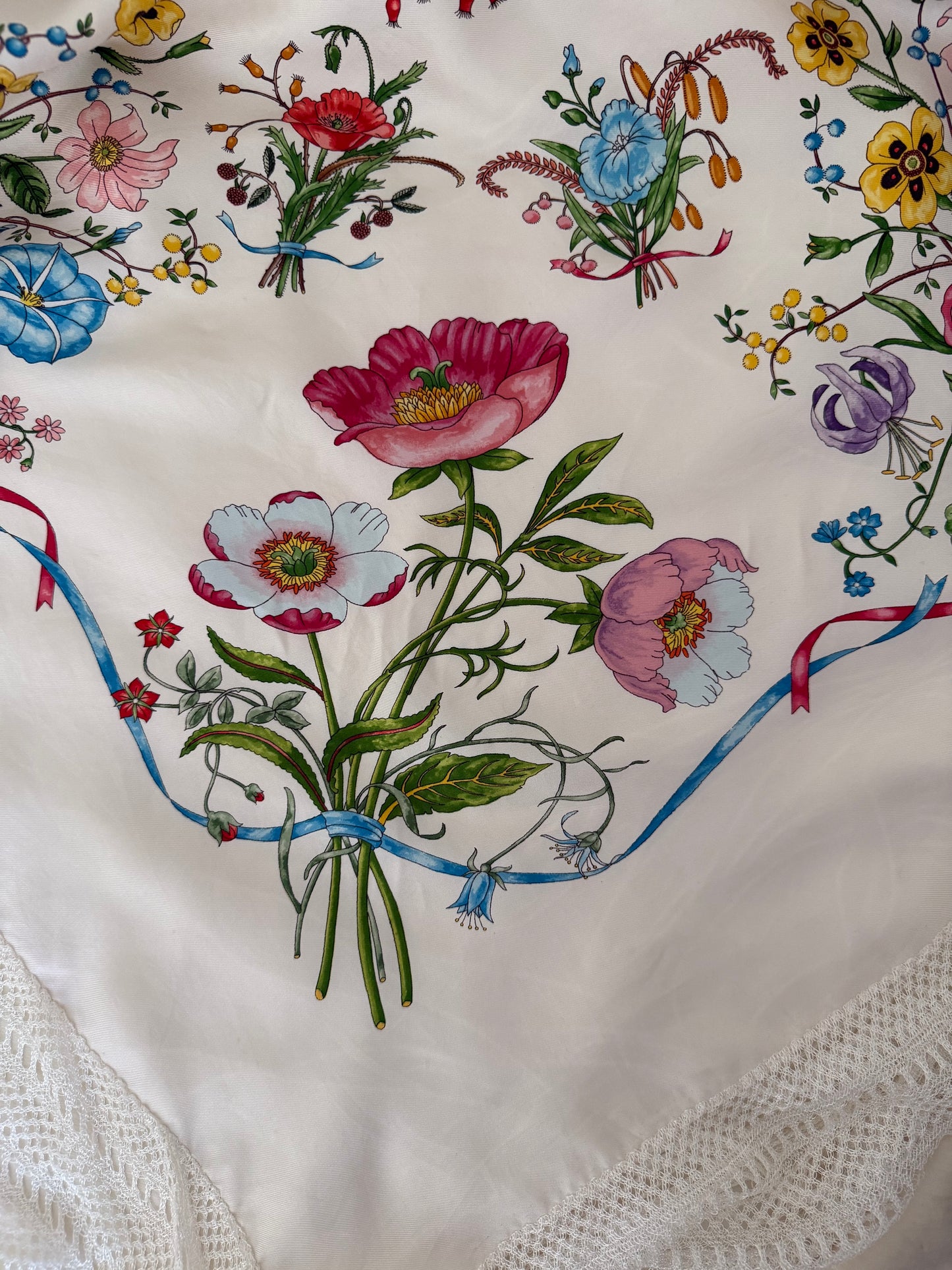 Vintage Gucci by Vittorio Accornero Flora II silk fringed shawl