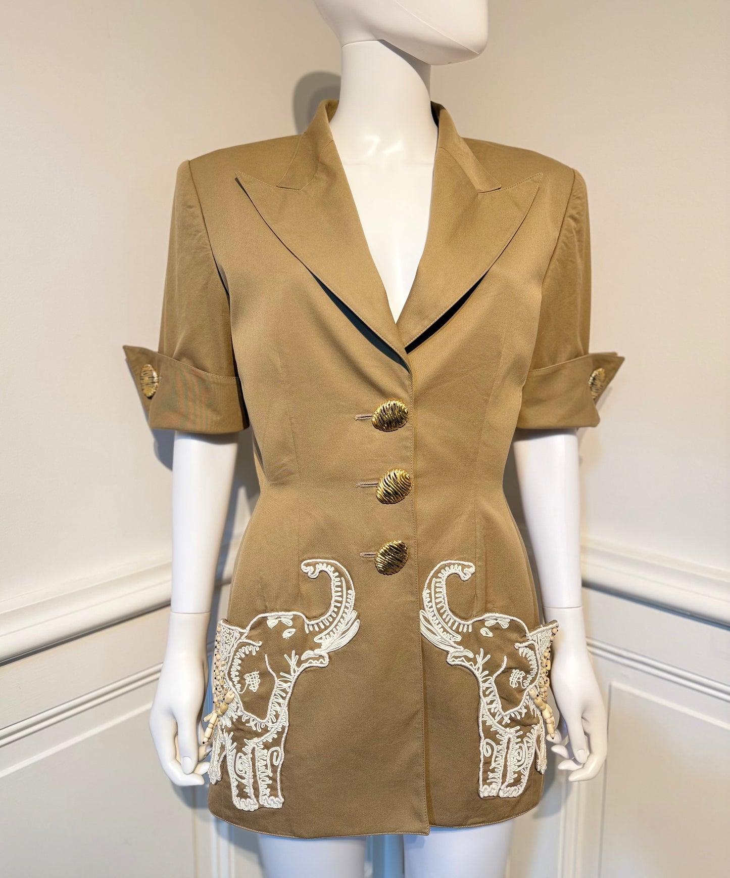 Vintage Valentino Garavani Spring/Summer 1993 amazing jacket beaded details embroidery