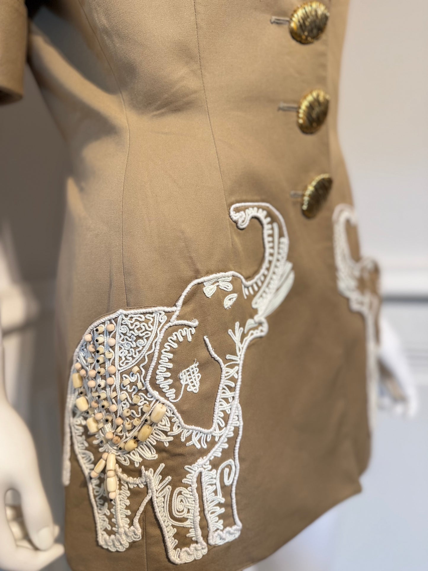 Vintage Valentino Garavani Spring/Summer 1993 amazing jacket beaded details embroidery