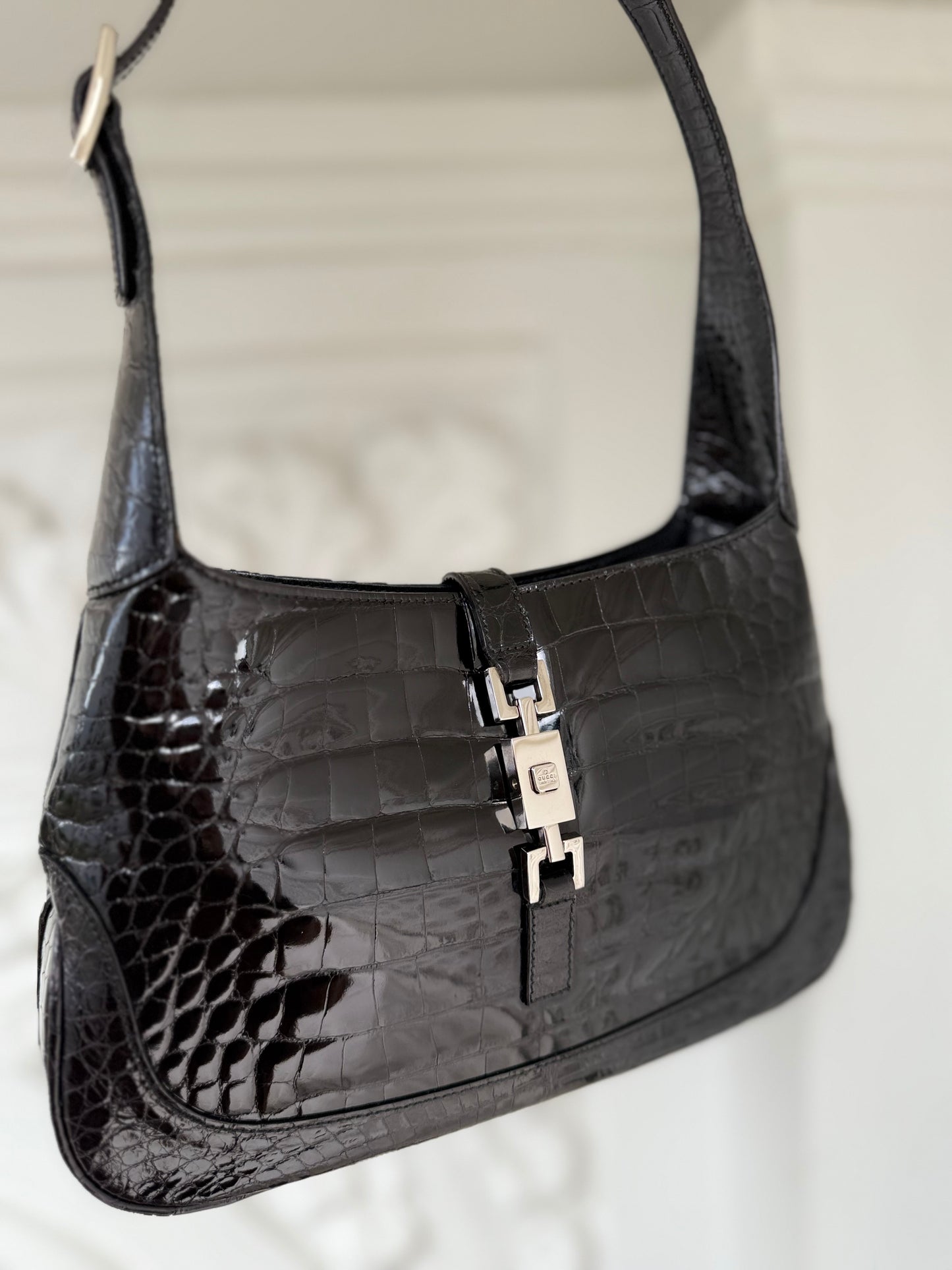 Rare iconic Gucci Jackie in glossy crocodile skin by Tom Ford from early 2000’s🖤