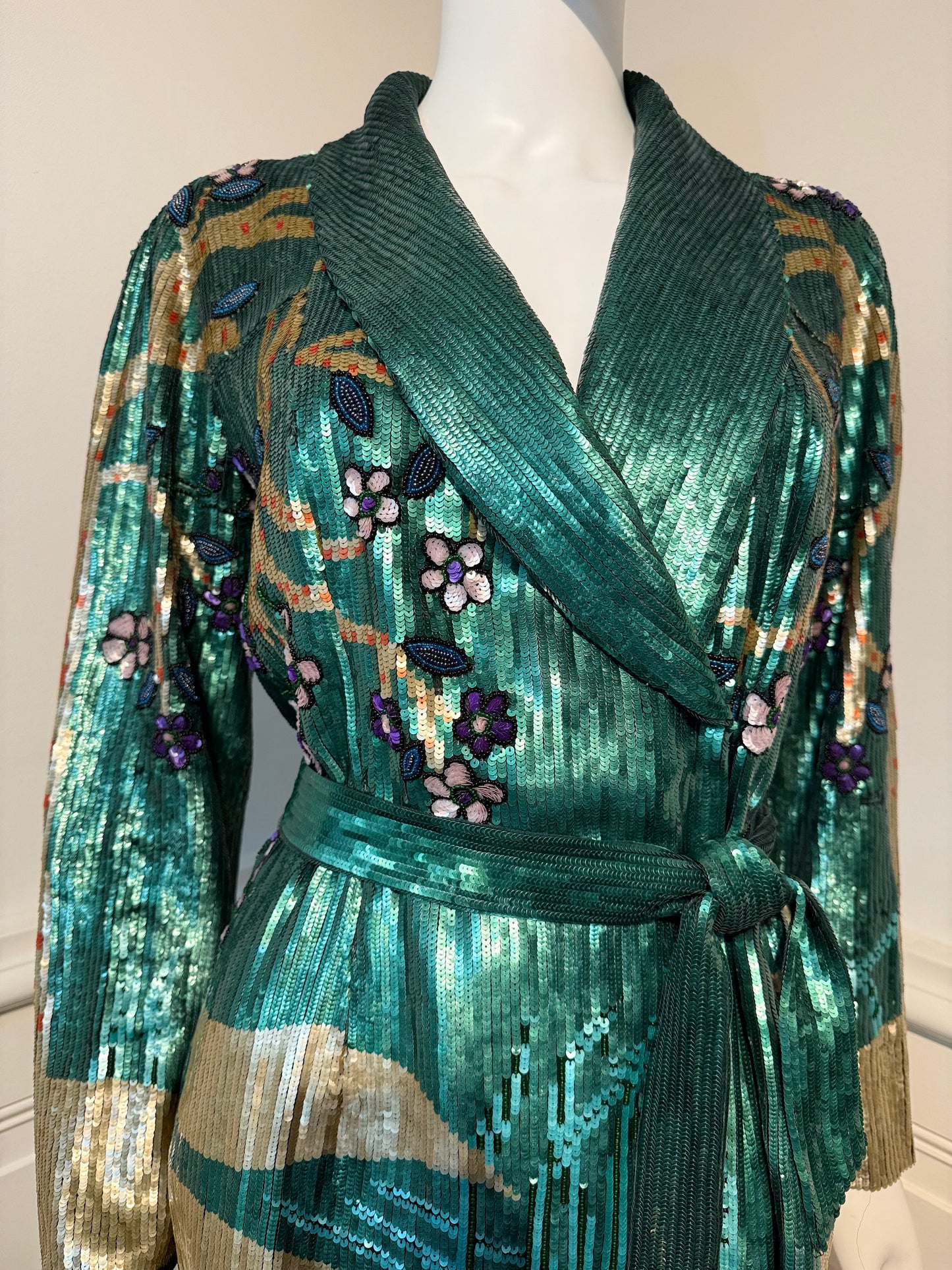 Rare Vintage Valentino Garavani AW 1993 Runway evening embroidered beaded jacket