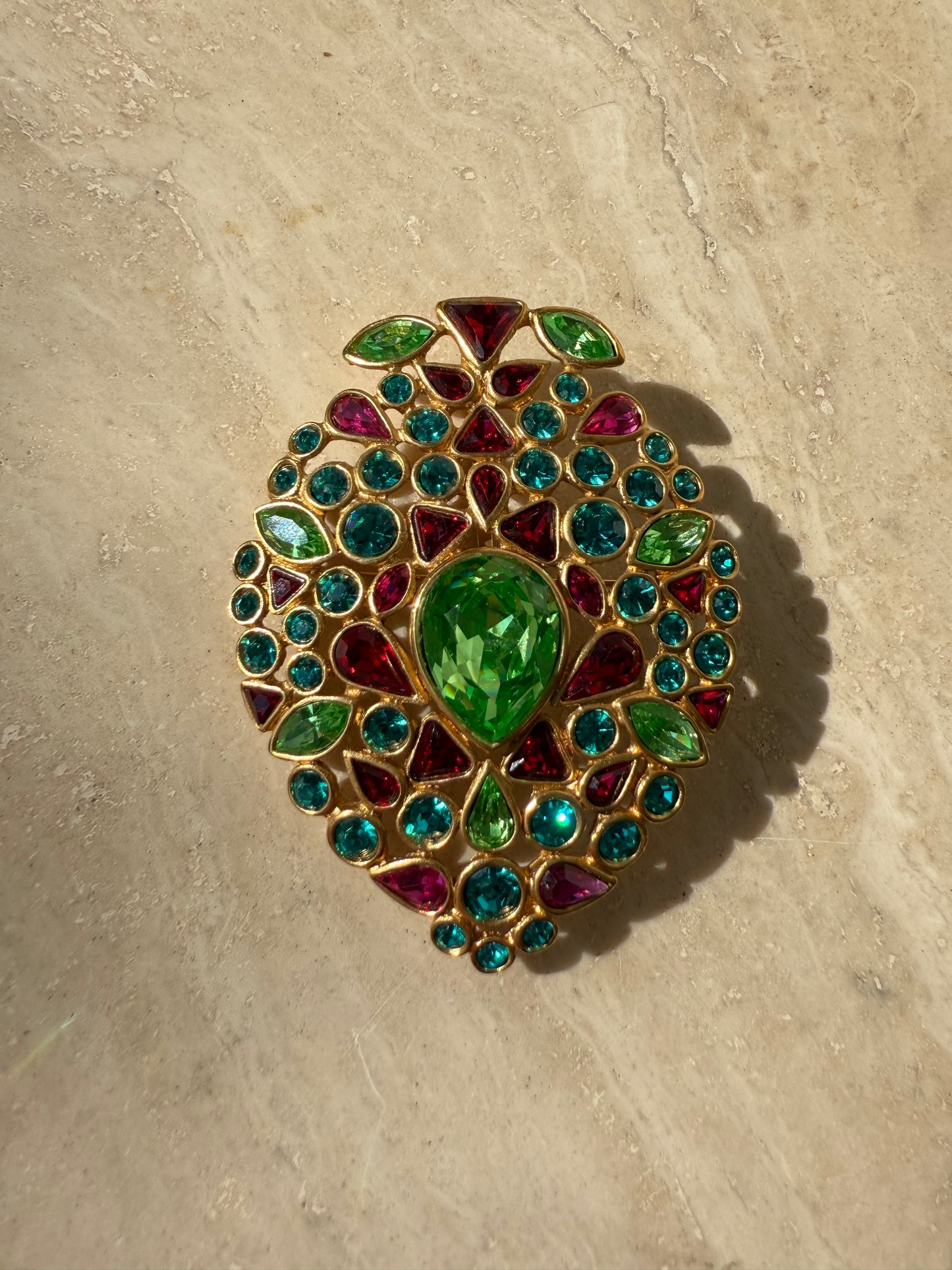 Rare Yves Saint Laurent broche/pendant