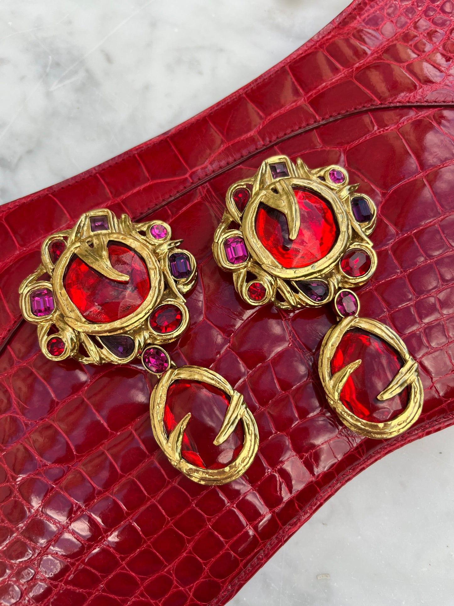 Yves Saint Laurent vintage clips on earrings « Cadix »