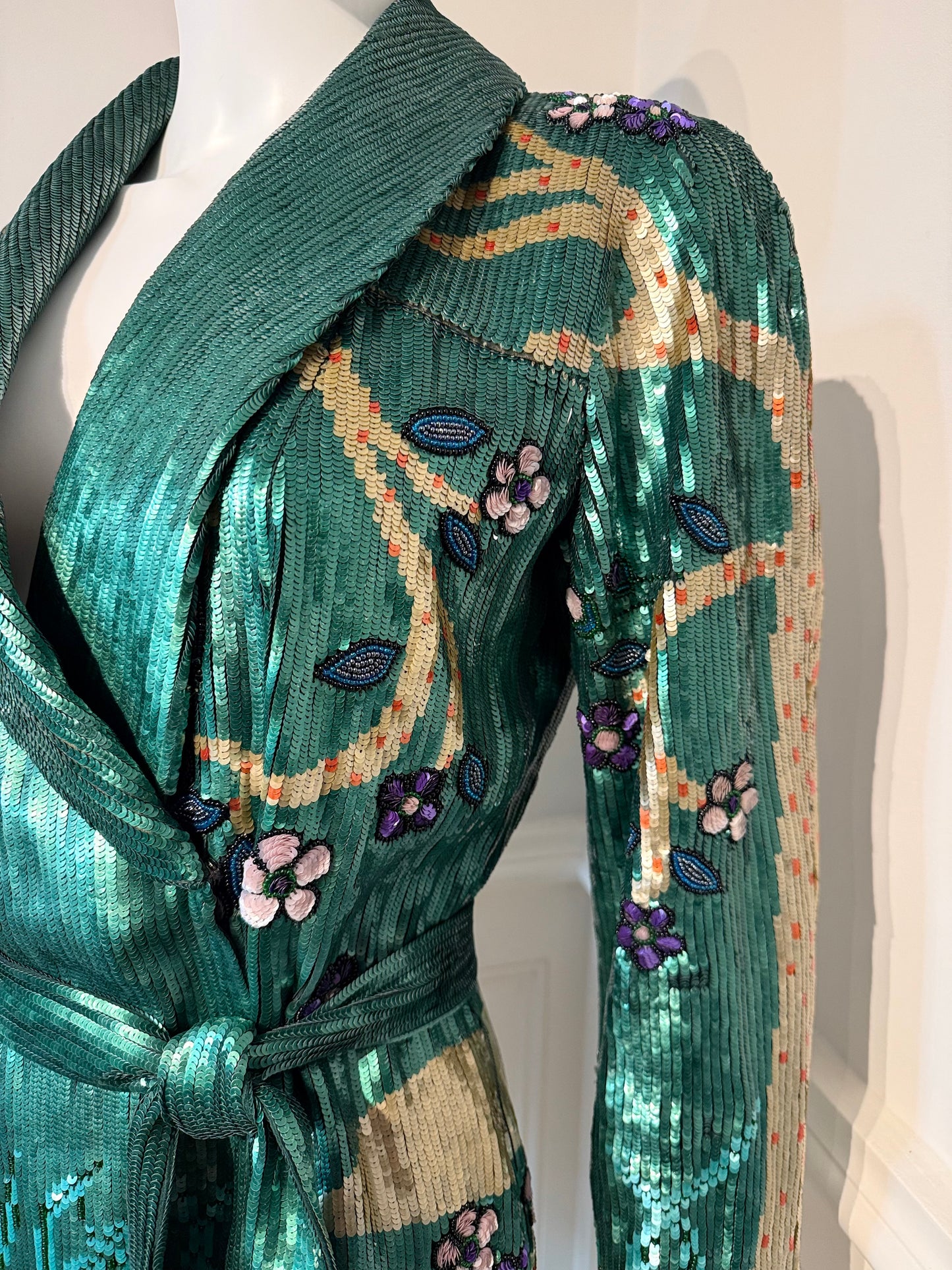 Rare Vintage Valentino Garavani AW 1993 Runway evening embroidered beaded jacket