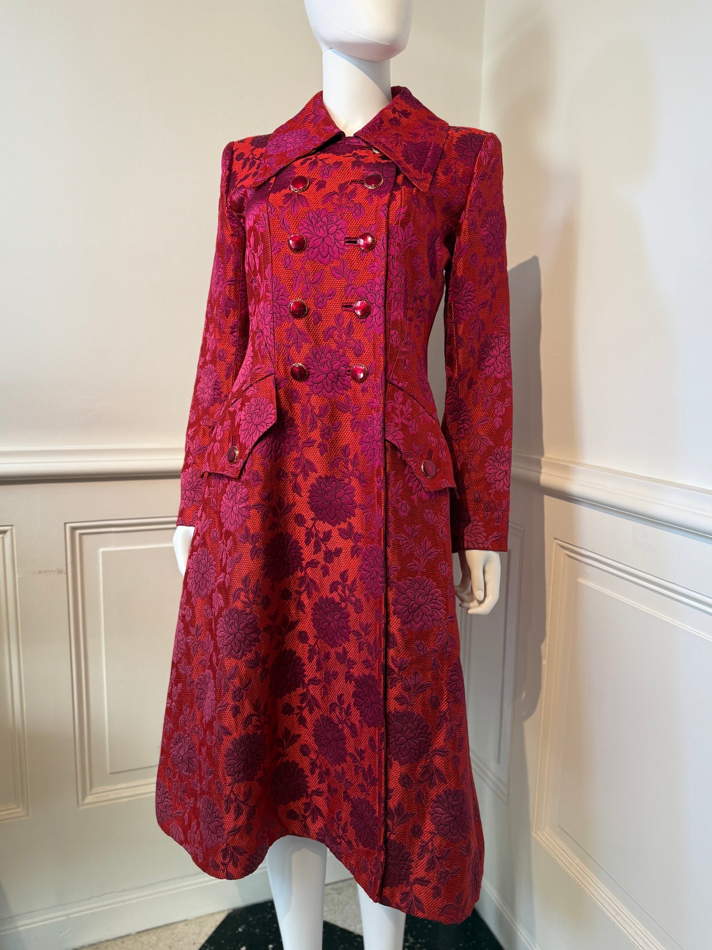 Documented Runway Yves Saint Laurent Rive Gauche AW 1992/1993 Runway brocade coat
