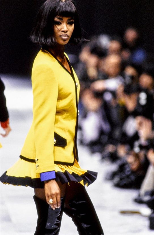 Gianni Versace Couture Autumn/Winter 1991/1992 iconic Runway skirt blazer suit