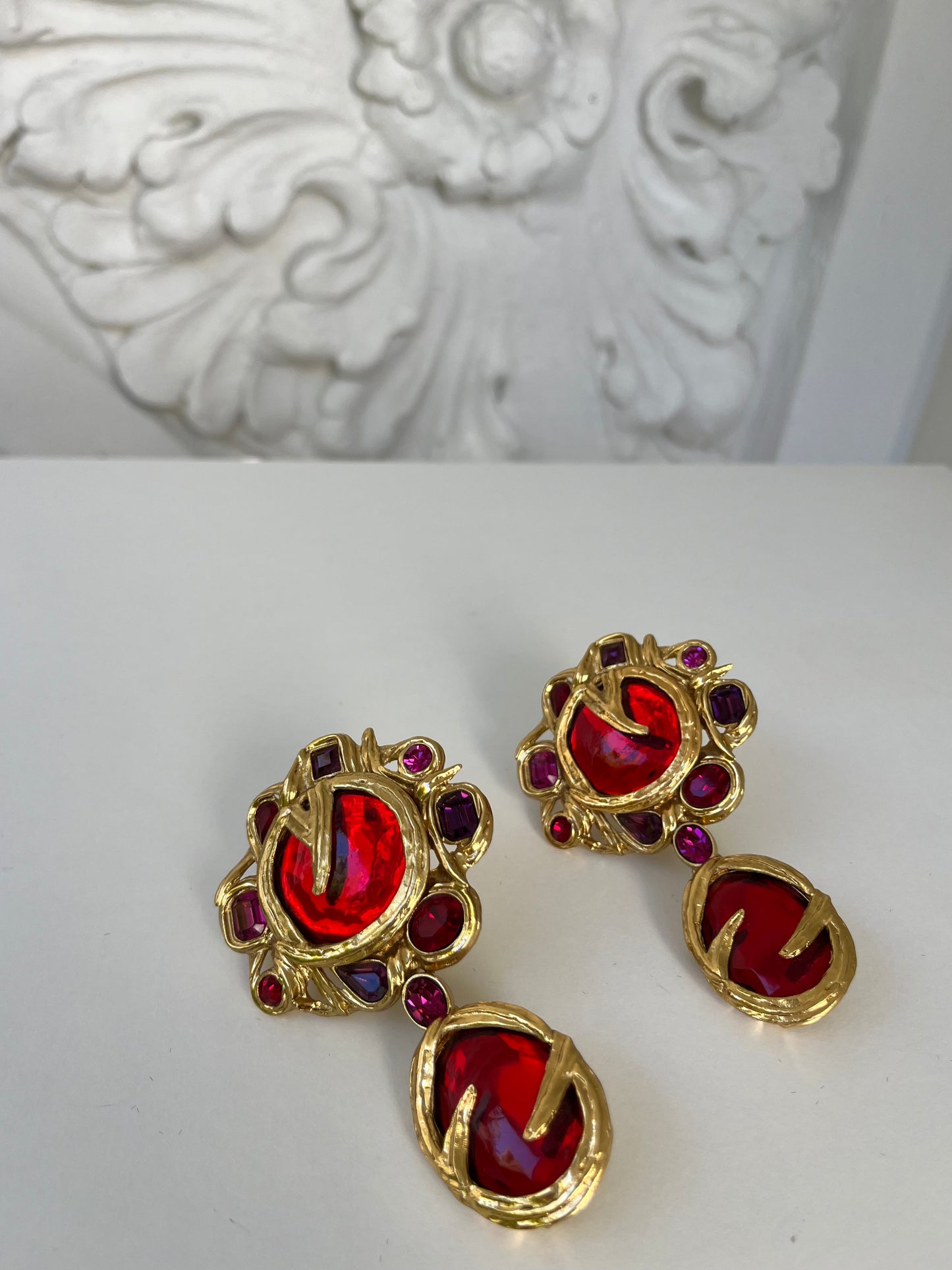 Yves Saint Laurent vintage clips on earrings « Cadix »