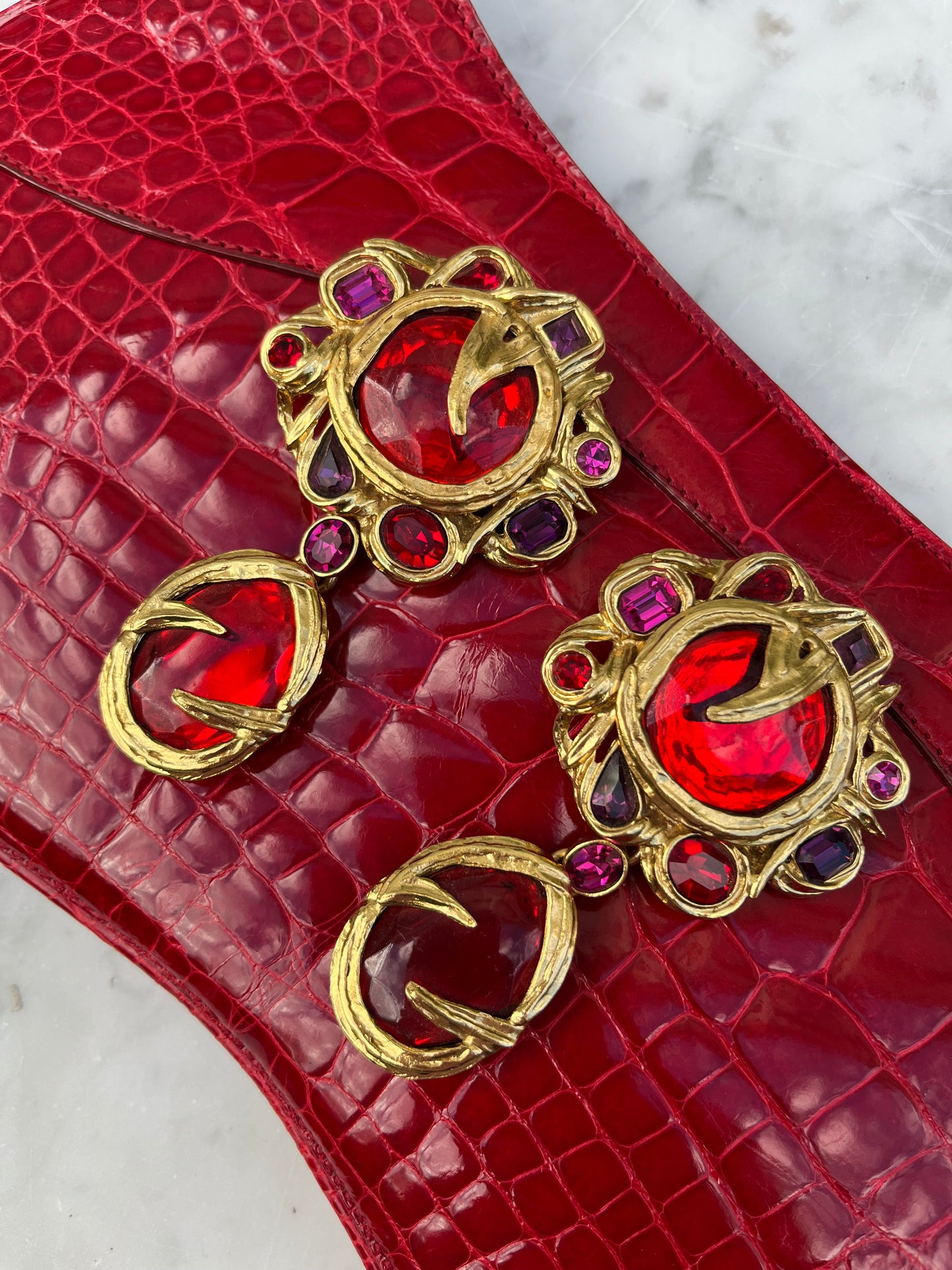 Yves Saint Laurent vintage clips on earrings « Cadix »