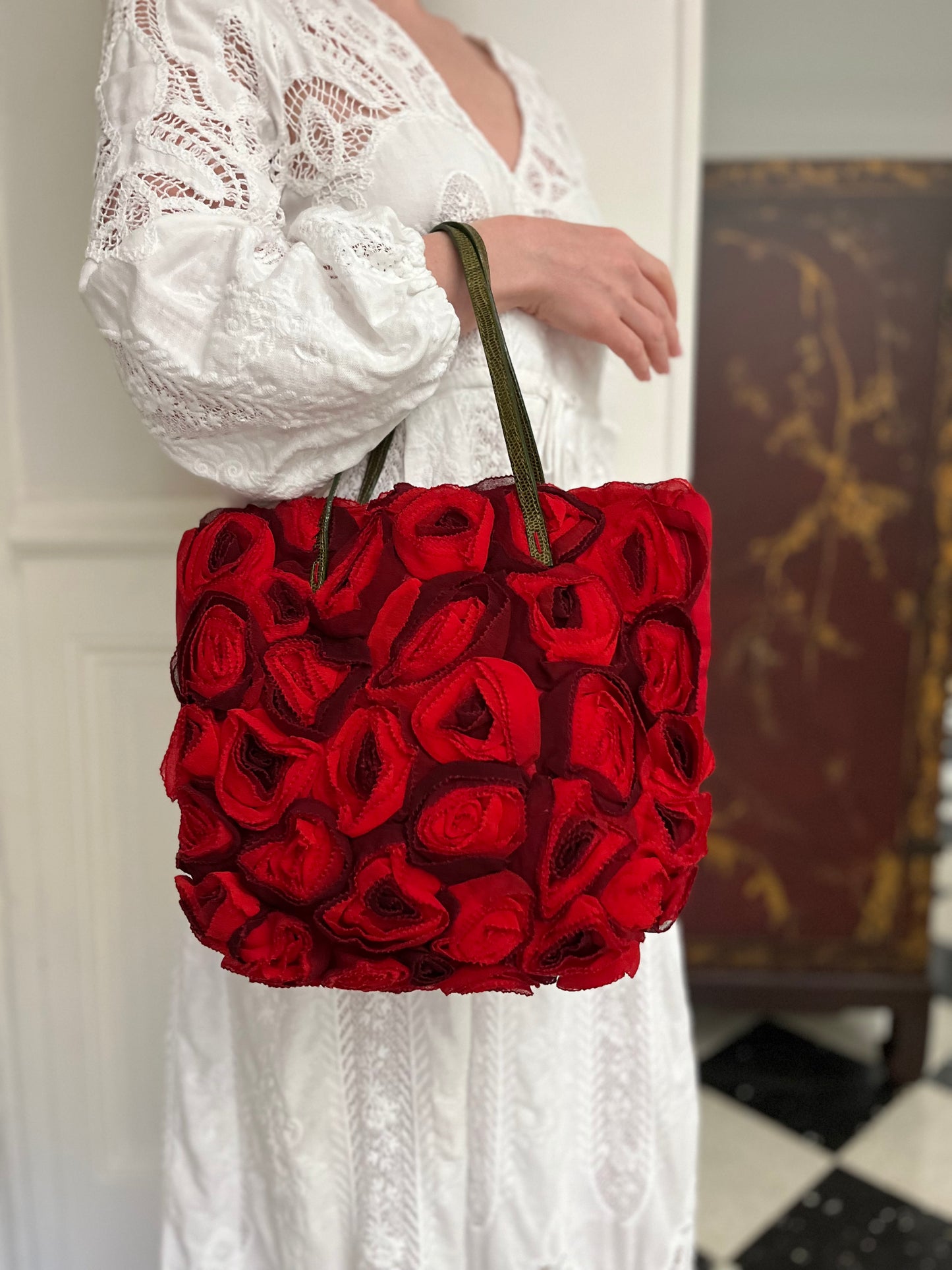Valentino Garavani Fall-Winter 2000 Runway handbag roses