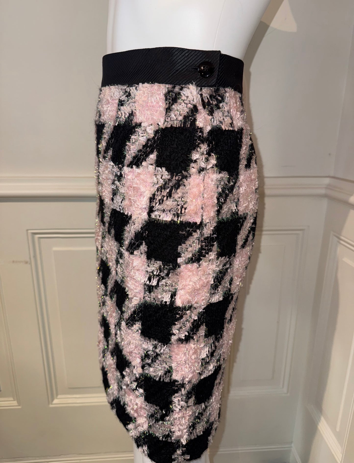Iconic gorgeous vintage Escada by Margaretha Ley houndstooth skirt suit
