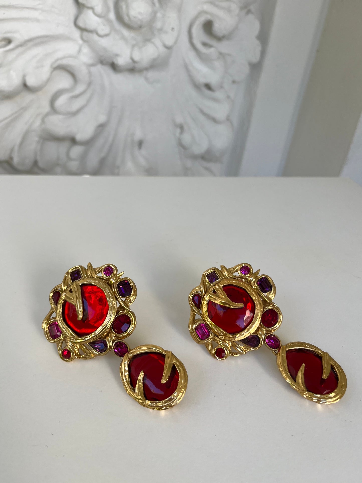 Yves Saint Laurent vintage clips on earrings « Cadix »