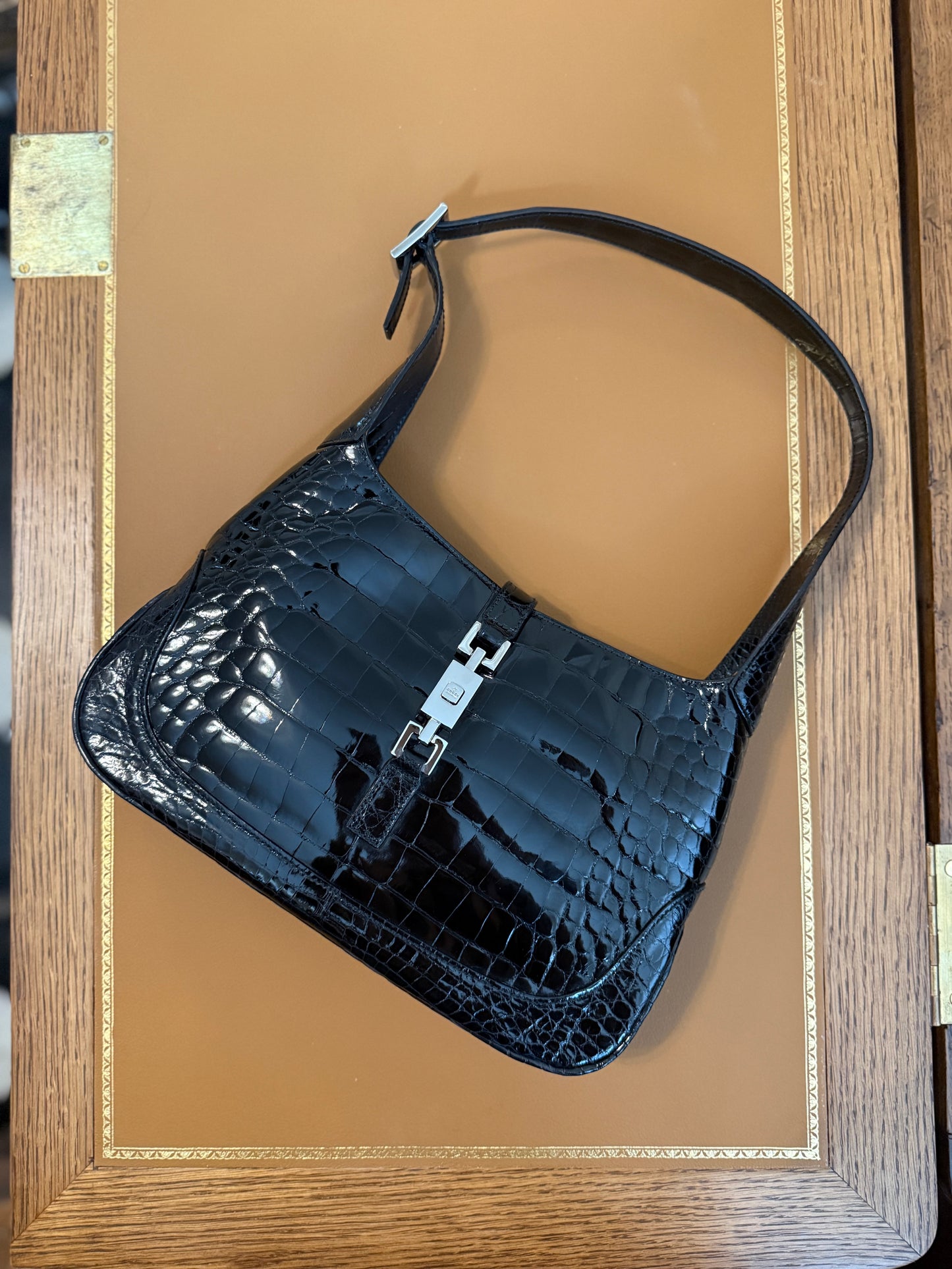 Rare iconic Gucci Jackie in glossy crocodile skin by Tom Ford from early 2000’s🖤