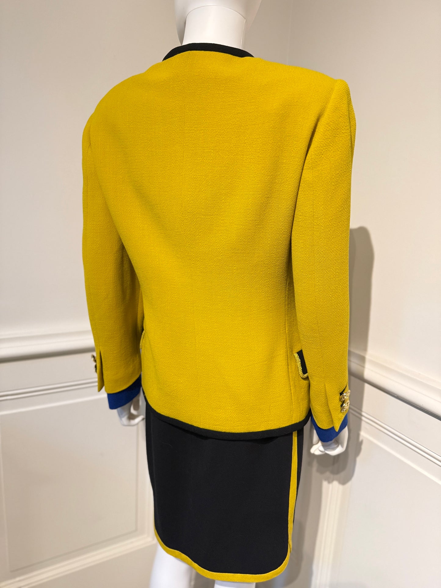 Gianni Versace Couture Autumn/Winter 1991/1992 iconic Runway skirt blazer suit