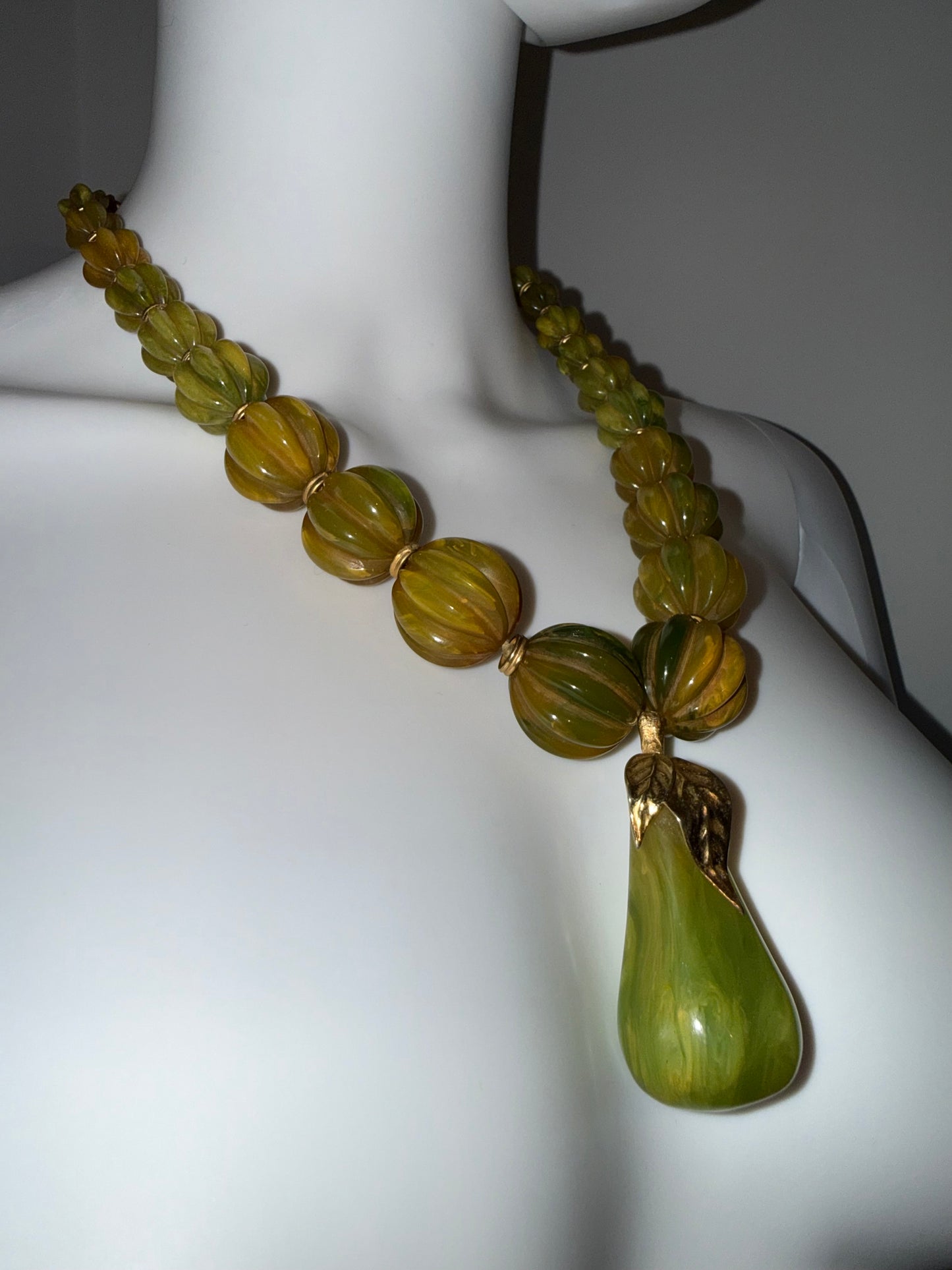Early Valentino Garavani, circa 1970s bakelite bead necklace
