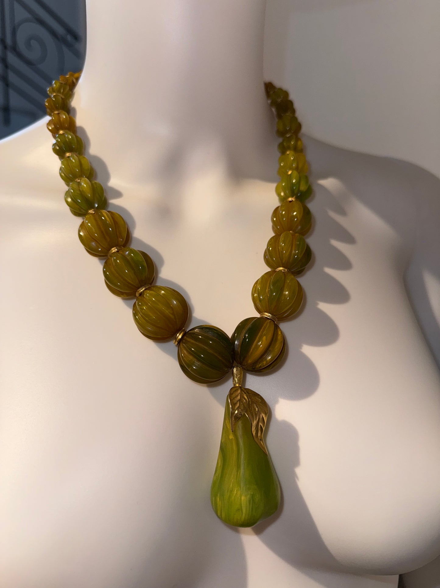 Early Valentino Garavani, circa 1970s bakelite bead necklace