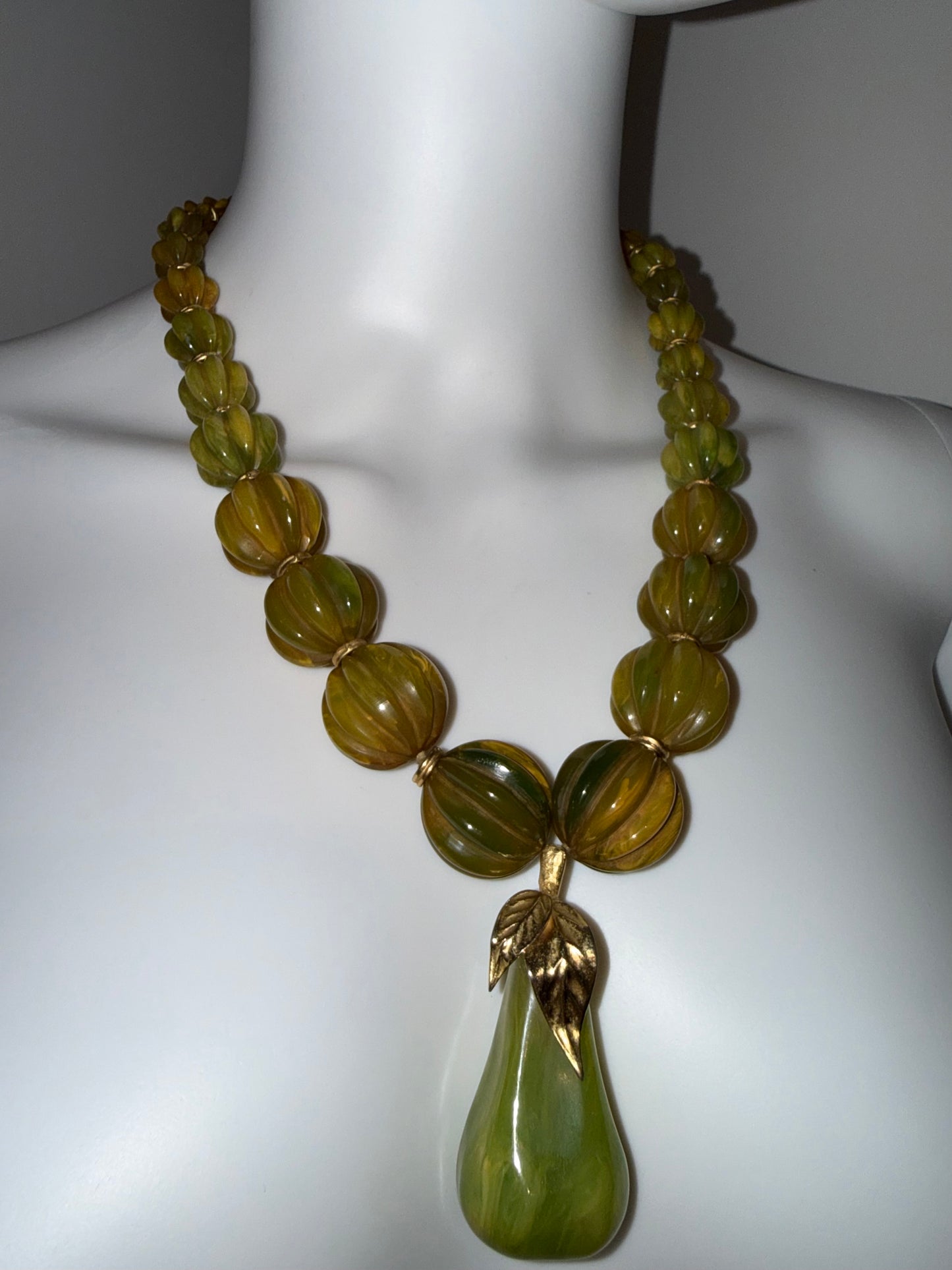 Early Valentino Garavani, circa 1970s bakelite bead necklace