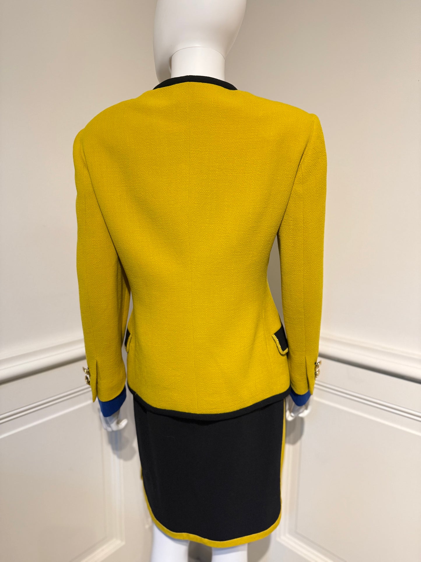 Gianni Versace Couture Autumn/Winter 1991/1992 iconic Runway skirt blazer suit